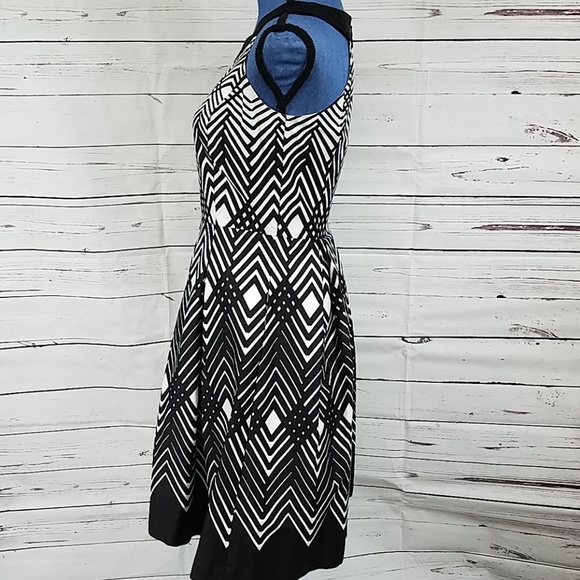 Stunning Black & White Full Skirt WHBM Dress - Picture 4 of 7